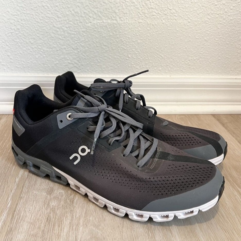 On Running Men's Sneakers - Black and Gray
